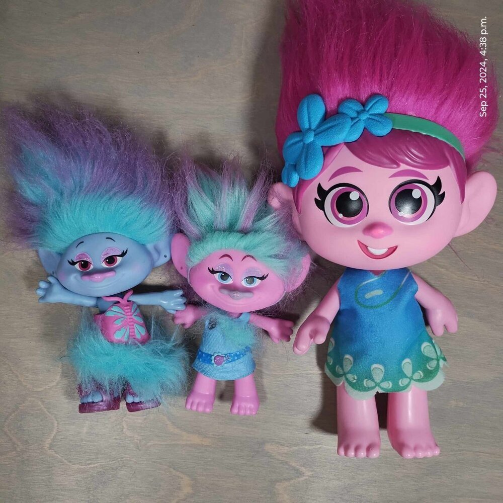 13" Poppy Doll and dreamworks trolls world tour twins bundle deal